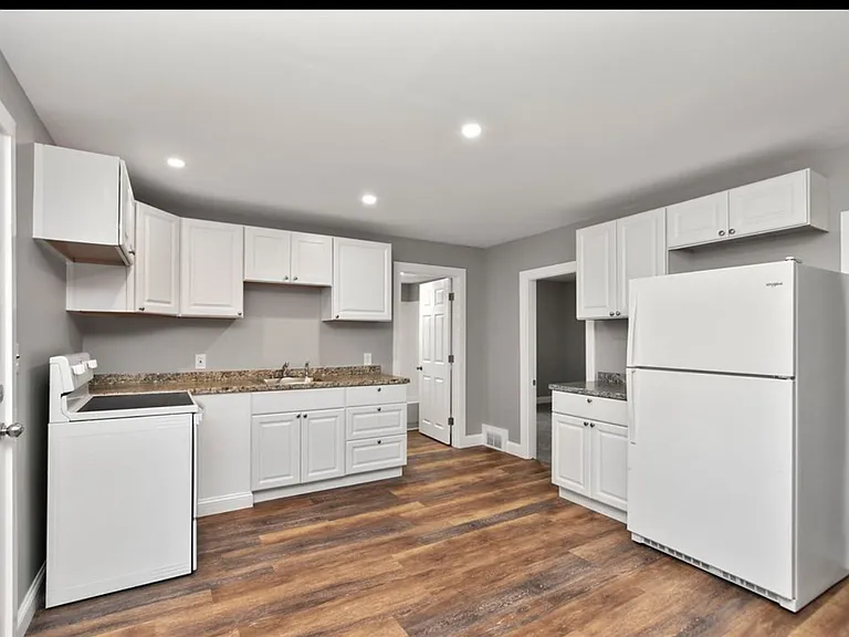 41 Edwards St #1 — Photo 7