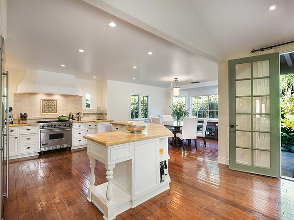4th image of 3526 Chuparosa Dr