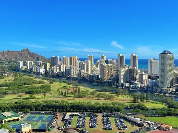 581 Kamoku St APT 3906, Honolulu, HI 96826