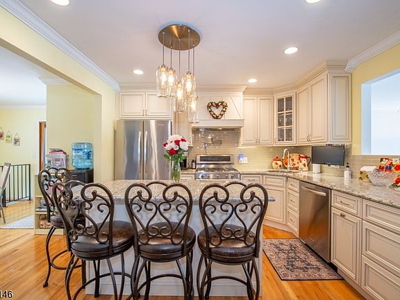 2nd image of 17 Iron Forge Rd