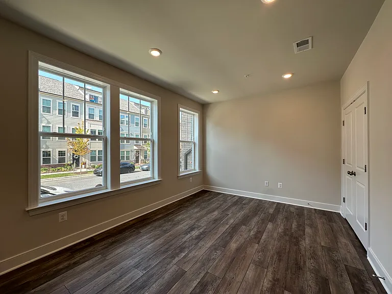 1218 Vermeer Ave — Photo 5