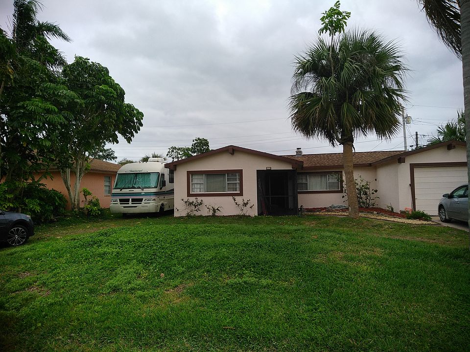 1st image of 115 SE Camino St