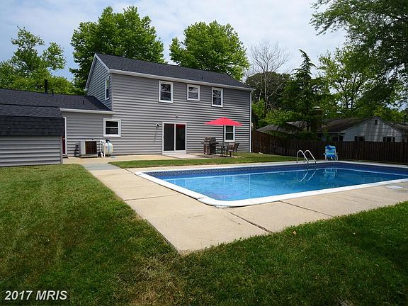 Lots of outdoor space for relaxing or entertaining