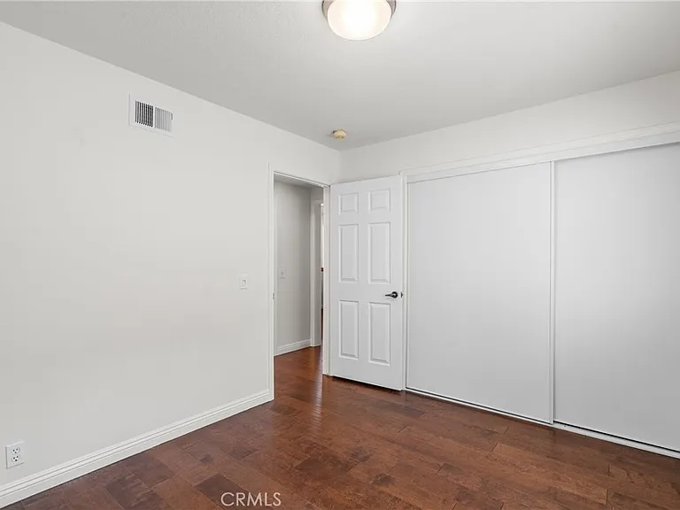 11861 Darby Ave — Photo 43