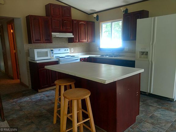 2nd image of 534 Derrick Dr