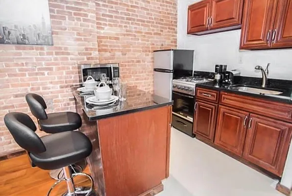 Rented by Century 21 Metropolitan | media 30