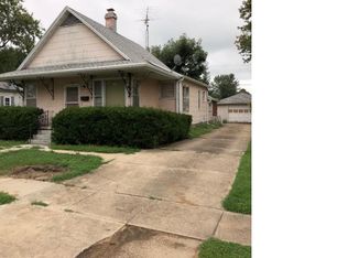 108 E Rowe St, Roodhouse, IL 62082