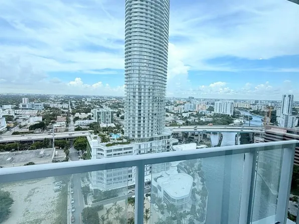 185 SW 7th St, Miami, FL