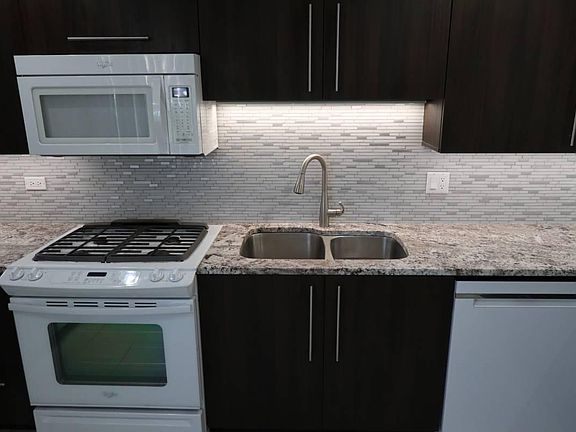3rd image of 4551 N Linder Ave #2