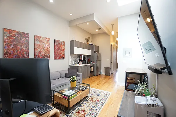 Rented by Rennit Inc. | media 20