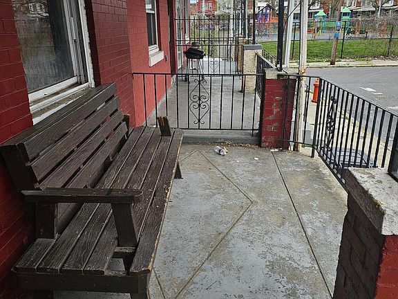 5th image of 130 N Sickels St