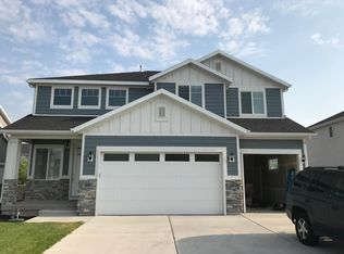 38 W Hackberry Rd, Vineyard, UT 84059