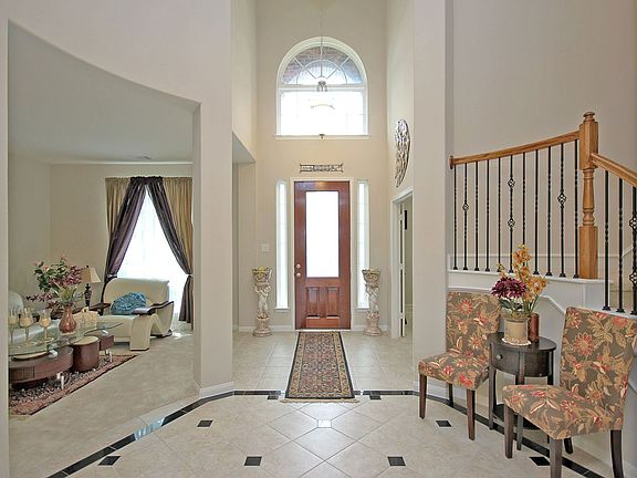 3rd image of 2407 Shorebrook Dr