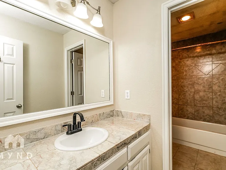 4417 W Toledo St — Photo 13