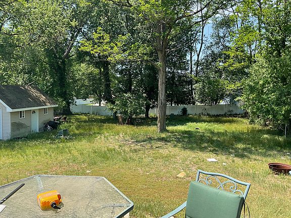 2nd image of 1106 Bennetts Mills Rd