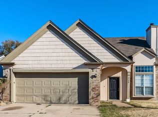 2500 Coldstream Dr, Fort Worth, TX 76123
