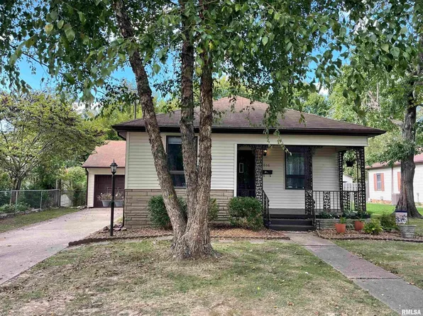 806 E Boulevard St, Marion, IL 62959