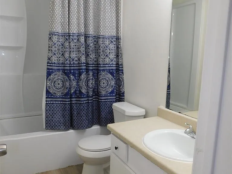 1002 Southwalk St #D — Photo 7