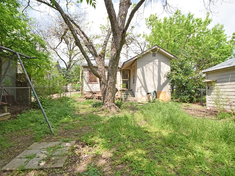 3701 Werner Ave — Photo 23