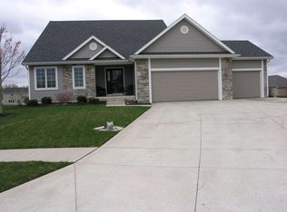 2008 Falcon Ridge Ct, Fort Wayne, IN 46845