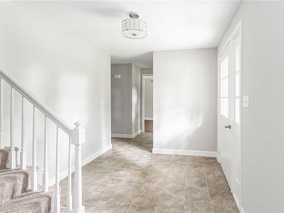 5th image of 2315 Meadow Way