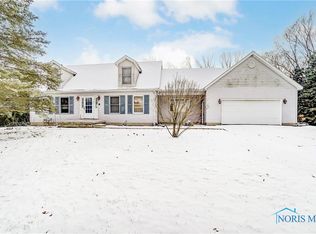 2341 Brandeberry Rd, Fostoria, OH 44830