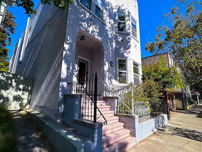 739 Shotwell St — Photo 23