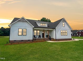 101 Sand Trap Ln, Clinton, NC 28328