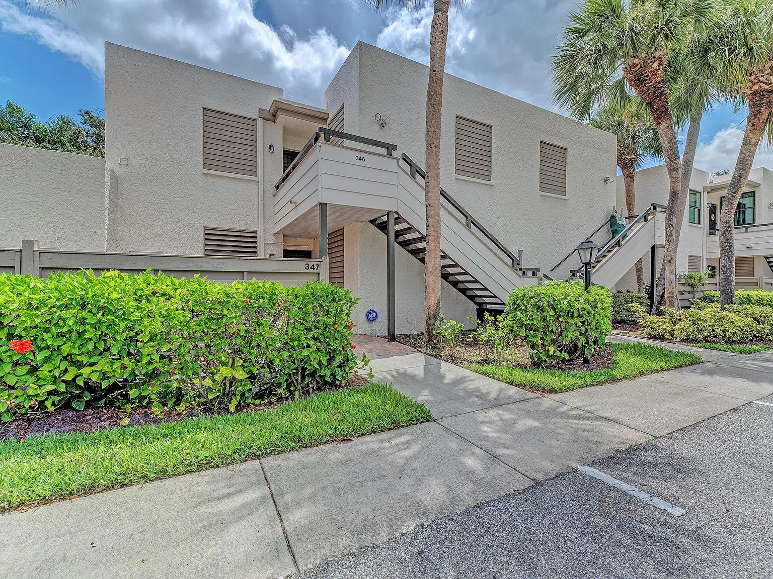 2 bed, 1304 sqft, $1,600 — Photo 1