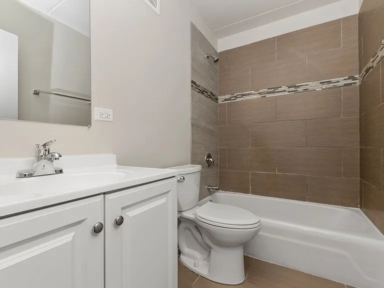 6603 S Rhodes Ave — Photo 18