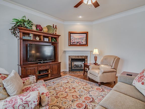 5th image of 201 Wesleyan Dr