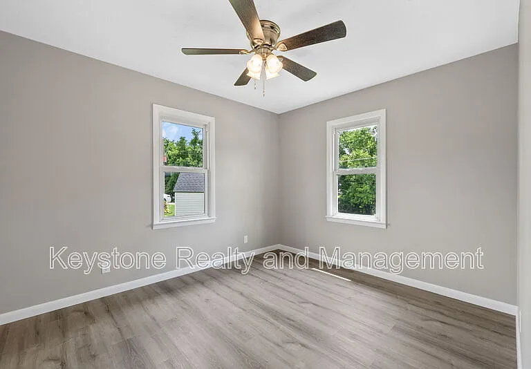 103 Cayce Ave — Photo 11