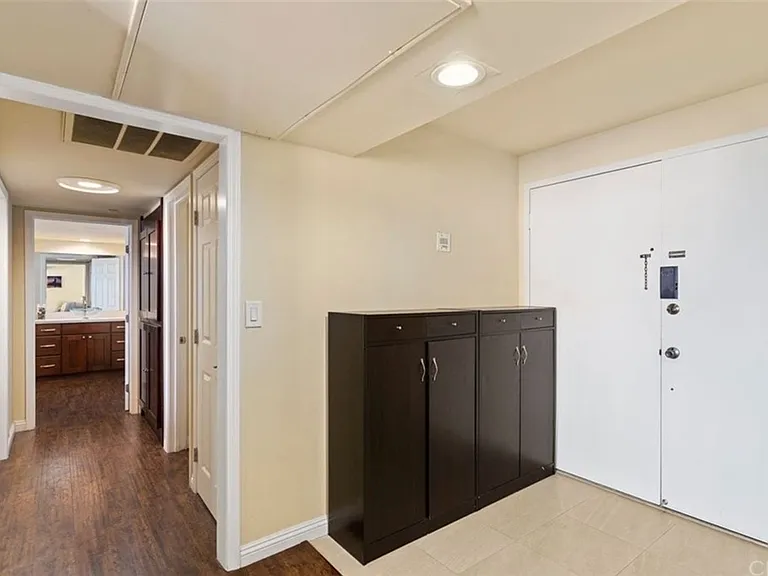 10535 Wilshire Blvd #1402 — Photo 26