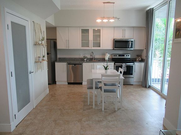 2nd image of 275 NE 18th St APT 310