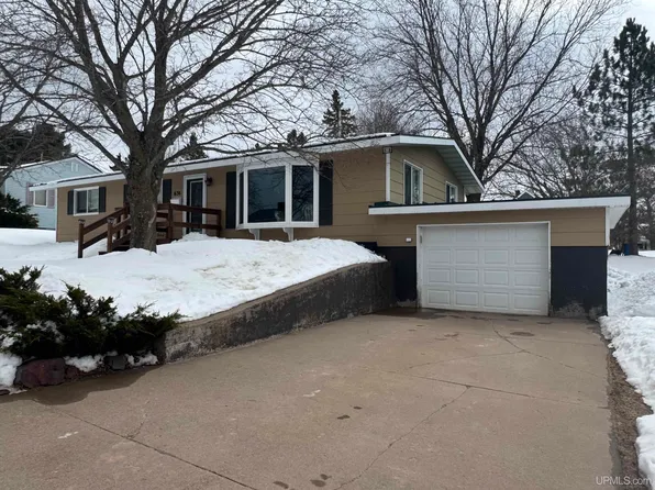 636 Duncan Ave, Ishpeming, MI 49849