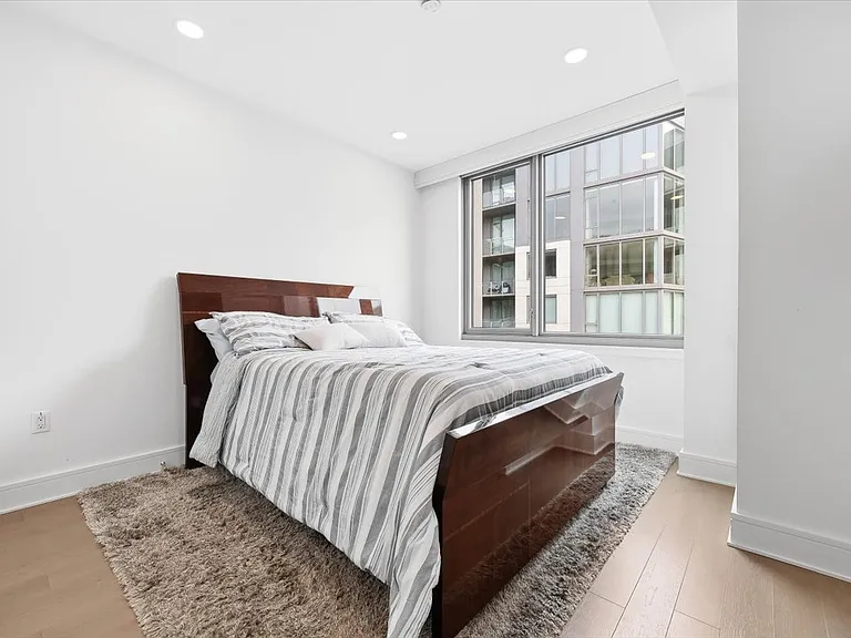 9 Avenue At Port Imperial #1016 — Photo 17