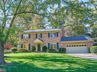 1616 Courtland Rd, Alexandria, VA 22306