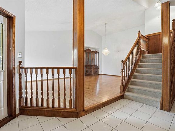 3rd image of 163 W Sandringham Rd NW