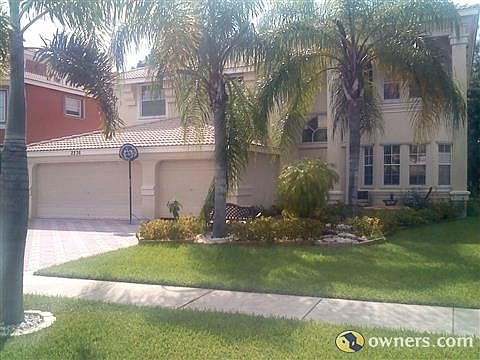 5 bed/3 bath on golf/preserve