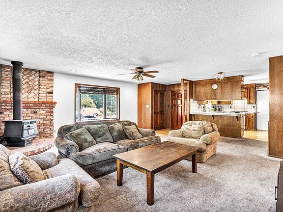4th image of 237 Bettencourt Street