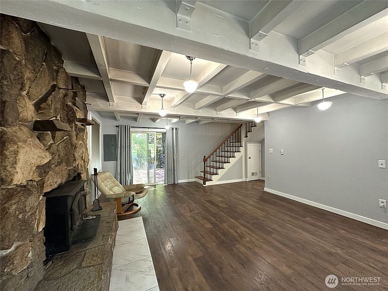 3rd image of 161 E Forest Drive