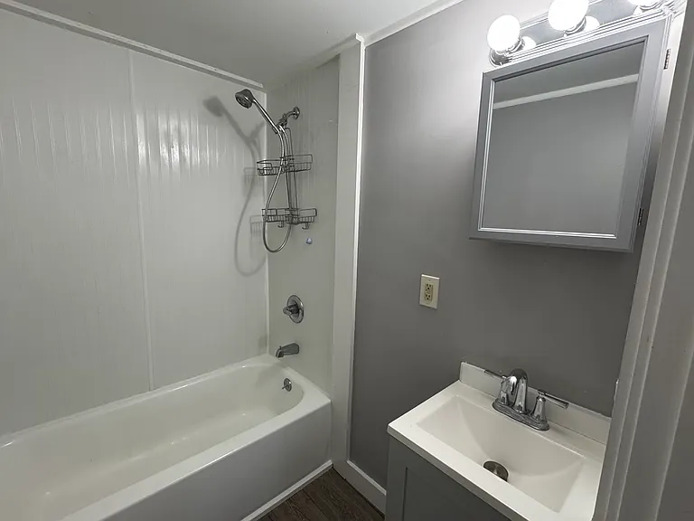 88 New Rochester Rd — Photo 16