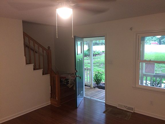 4th image of 212 Longview Dr