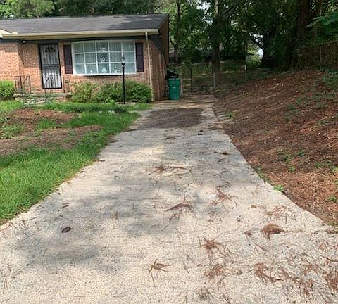 3rd image of 6086 Pineside Dr