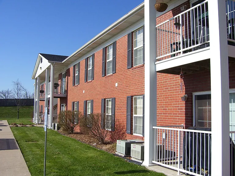 Callaway Villa Apartments — Photo 14