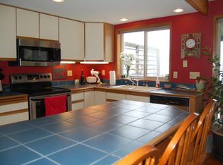 705 Summit Lake Shore Rd NW, Olympia, WA 98502