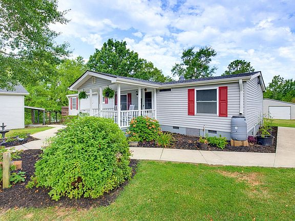 3rd image of 462 Forest Dr