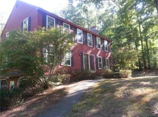 16 Douglas Rd, Dracut, MA 01826