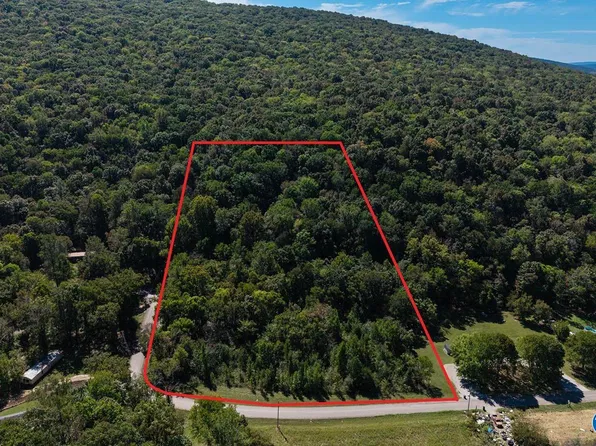 Deertrace Pkwy, New Market, AL 35761