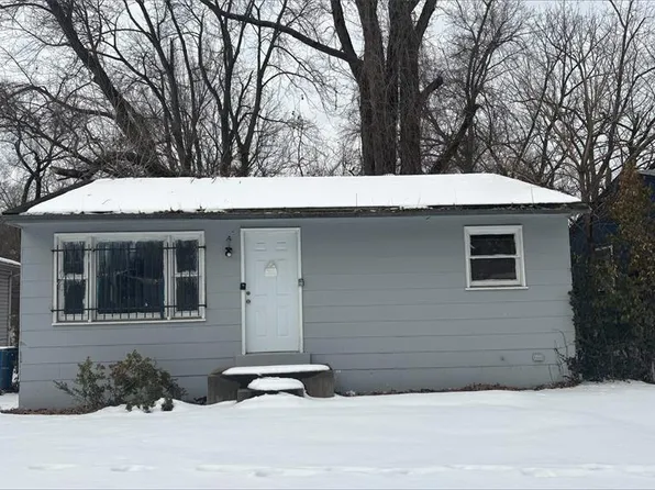 10235 Lord Dr, Saint Louis, MO 63136